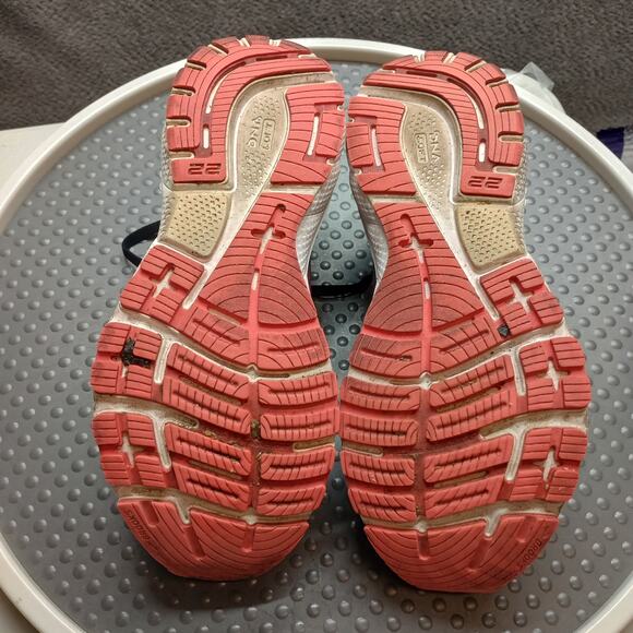 Brooks Women’s Adrenaline GTS 23 Road Running Sneakers - Picture 6 of 6